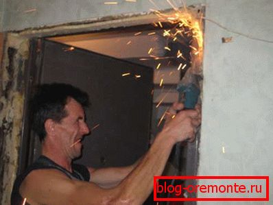 Schneiden von Metallboxen