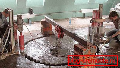 Diamantbohren von Löchern in Beton bei einem größeren Ausfall der Fußbodenheizung Diamantbohren von Löchern in Beton bei einem größeren Ausfall der Fußbodenheizung