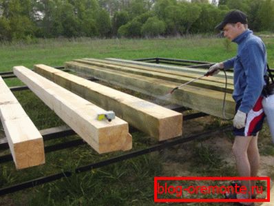 Verwenden Sie zur Beschleunigung der Holzbearbeitung ein spezielles Spray (wie auf dem Foto). Verwenden Sie zur Beschleunigung der Holzbearbeitung ein spezielles Spray (wie auf dem Foto).