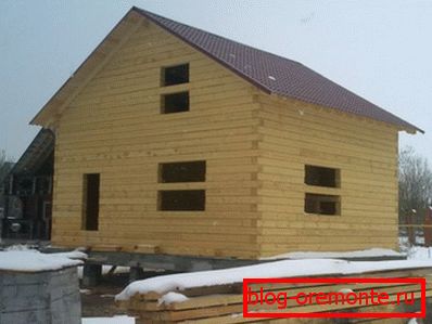 Wenn die Möglichkeit besteht, ein Massivholz von 8 Metern Länge zu kaufen, wird der Bau des Hauses noch einfacher fortgesetzt Wenn die Möglichkeit besteht, ein Massivholz von 8 Metern Länge zu kaufen, wird der Bau des Hauses noch einfacher fortgesetzt
