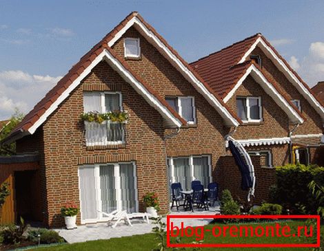 Ziegelsteine ​​vorne