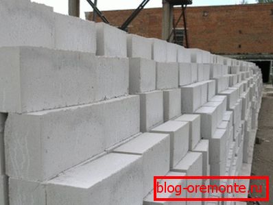 Produkte aus Gipsbeton werden meistens in Form von Blöcken hergestellt. Produkte aus Gipsbeton werden meistens in Form von Blöcken hergestellt.
