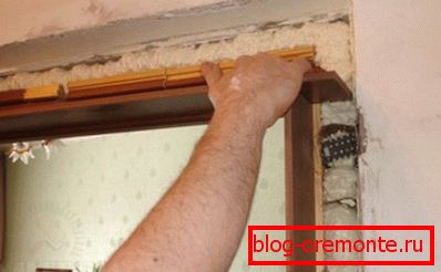 Einbau der Box in die Öffnung Einbau der Box in die Öffnung