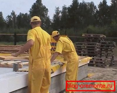 Installation der Absperrung der Abdichtung mit Isolierung vor dem Verlegen Installation der Absperrung der Abdichtung mit Isolierung vor dem Verlegen