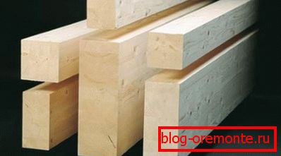 Im Foto geleimtes Holz aus der sibirischen Lärche.