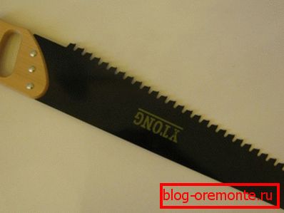 In der Foto-Spezialsäge sah YTONG In der Foto-Spezialsäge sah YTONG