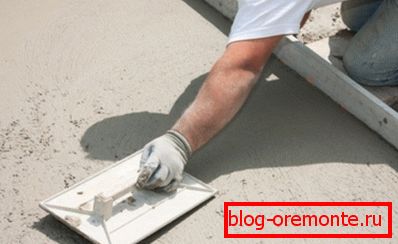 Auf dem Foto - Mörtel Zement-Sandmörtel. Auf dem Foto - Mörtel Zement-Sandmörtel.