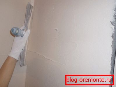In der Fotozeichnung Gipsspachtel In der Fotozeichnung Gipsspachtel