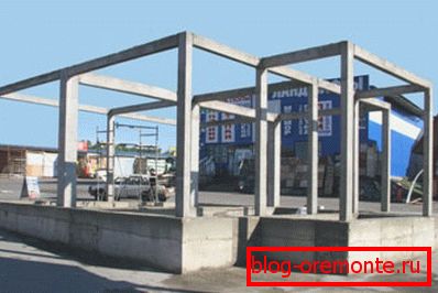 Sie können sich nicht entscheiden, was besser belüftet oder Rahmenhaus ist? Natürlich basiert das Haus auf einem monolithischen Rahmen! Sie können sich nicht entscheiden, was besser belüftet oder Rahmenhaus ist? Natürlich basiert das Haus auf einem monolithischen Rahmen!