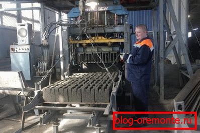 Ausrüstung для изготовления керамзитобетонных блоков в работе Ausrüstung для изготовления керамзитобетонных блоков в работе