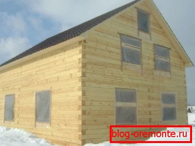 Achten Sie darauf, dass die Fensteröffnungen nicht durchgehend sind, sie verfügen über eine Verbindungsstange, die für das ordnungsgemäße Einlaufen des Hauses erforderlich ist Achten Sie darauf, dass die Fensteröffnungen nicht durchgehend sind, sie verfügen über eine Verbindungsstange, die für das ordnungsgemäße Einlaufen des Hauses erforderlich ist