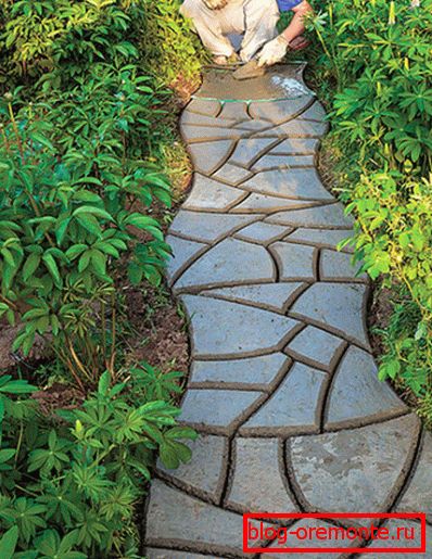 Ursprünglicher DIY konkreter Gartenweg Ursprünglicher DIY konkreter Gartenweg