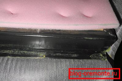 Schaumstoff mit Metalltür verkleben Schaumstoff mit Metalltür verkleben