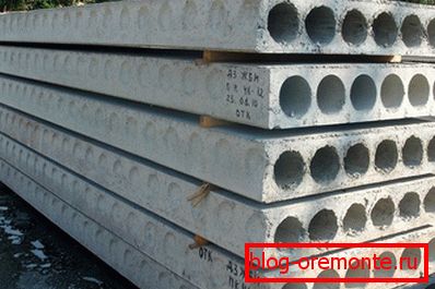 Hohlplatten vor dem Einbau Hohlplatten vor dem Einbau