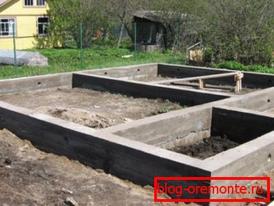 Jeder kann mit seinen eigenen Händen ein verlässliches Fundament schaffen, aber jede Verletzung der Technologie kann die Kraft reduzieren Jeder kann mit seinen eigenen Händen ein verlässliches Fundament schaffen, aber jede Verletzung der Technologie kann die Kraft reduzieren