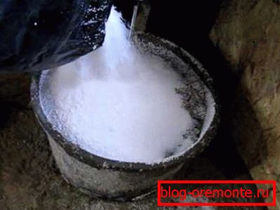 Mischen Sie die Komposition mit einem Mixer Mischen Sie die Komposition mit einem Mixer