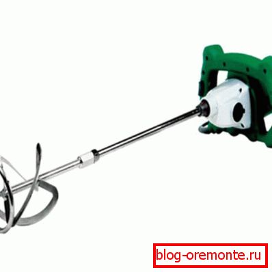 Mit dem Baumixer mit Schneebesen erreichen Sie die gewünschte Einheitlichkeit Mit dem Baumixer mit Schneebesen erreichen Sie die gewünschte Einheitlichkeit