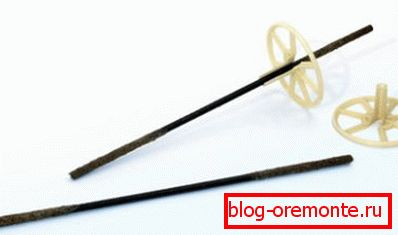 So sehen flexible Kunststoffanker mit Dämmschellen aus. So sehen flexible Kunststoffanker mit Dämmschellen aus.