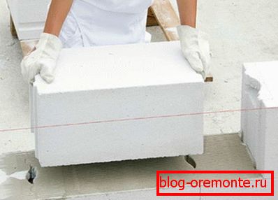 Der Einbau von Porenbetonblöcken erfolgt selbst Der Einbau von Porenbetonblöcken erfolgt selbst