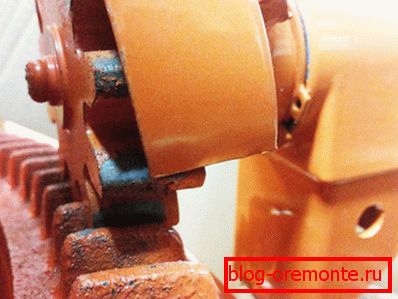 Schwerkraftmaschine für Kurbelwellengetriebe. Schwerkraftmaschine für Kurbelwellengetriebe.